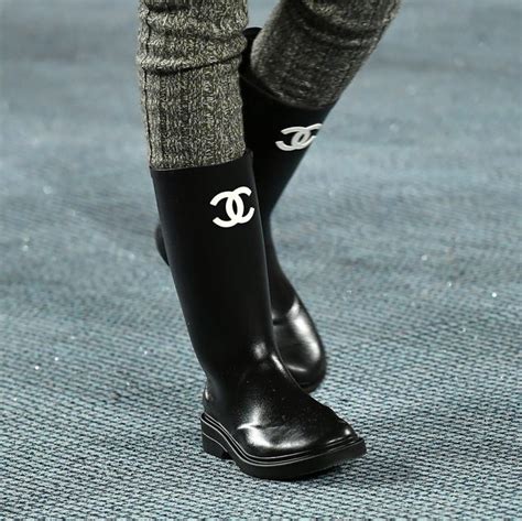 botas de chanel|calzado Chanel.